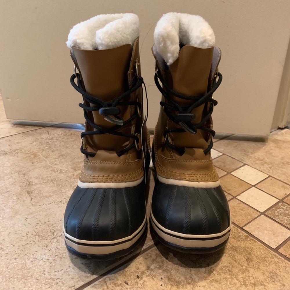 Sorel Youth Size Carribou Boots